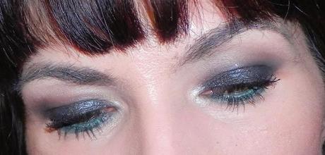 Amapola de invierno (look, manicura y outfit) Amapola de invierno (look, manicura y outfit)