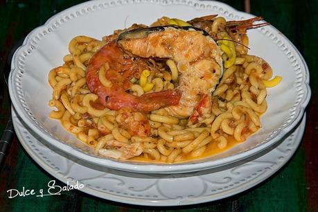 Congrio con Fideos y Langostinos Congrio con Fideos y Langostinos