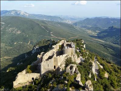 Excursiones por los Castillos Cátaros - Occitània (Francia) Excursiones por los Castillos Cátaros - Occitània (Francia)