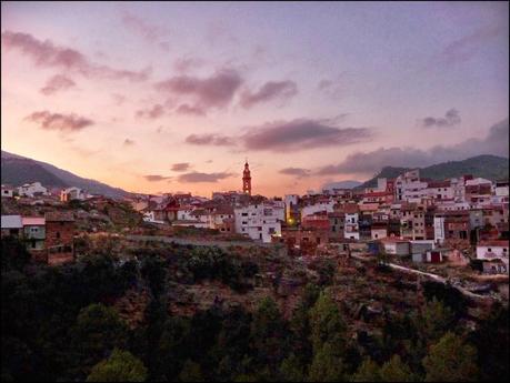 Un Paseo por La Crevá (Quebrada) de Cirat Un Paseo por La Crevá (Quebrada) de Cirat