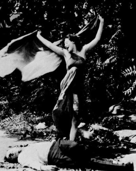 Especial: 100 Años de Cine Vampírico (Parte 1) Especial: 100 Años de Cine Vampírico (Parte 1)