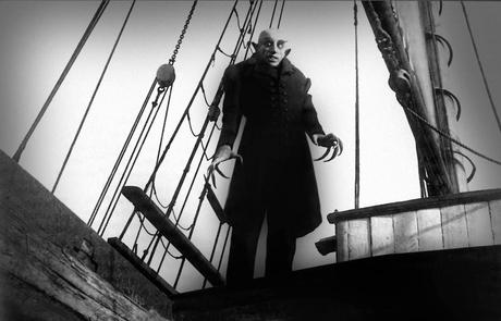 Especial: 100 Años de Cine Vampírico (Parte 1) Especial: 100 Años de Cine Vampírico (Parte 1)