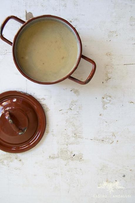 Caldo de pollo básico en olla express #elasaltablogs Caldo de pollo en olla express