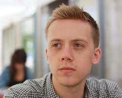 LA CUESTIÓN DE LA ESDRÚJULA LA CUESTIÓN DE LA ESDRÚJULA