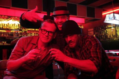 En Proyección: Cheap Thrills (Juegos Sucios) En Proyección: Cheap Thrills (Juegos Sucios)