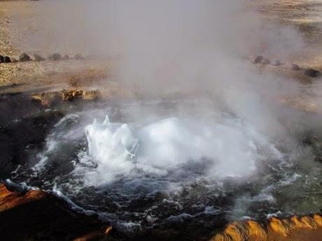 Géiseres de El Tatio Mallku. Atacama. Chile Géiseres de El Tatio Mallku. Atacama. Chile