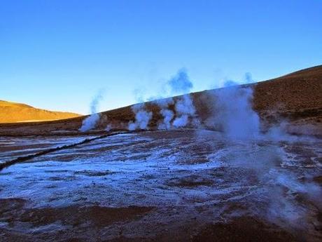 Géiseres de El Tatio Mallku. Atacama. Chile Géiseres de El Tatio Mallku. Atacama. Chile