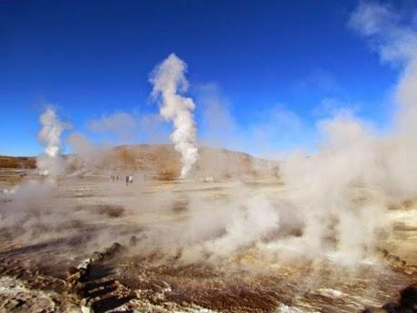 Géiseres de El Tatio Mallku. Atacama. Chile Géiseres de El Tatio Mallku. Atacama. Chile
