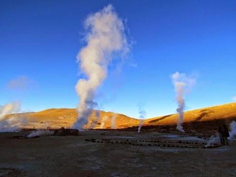 Géiseres de El Tatio Mallku. Atacama. Chile Géiseres de El Tatio Mallku. Atacama. Chile