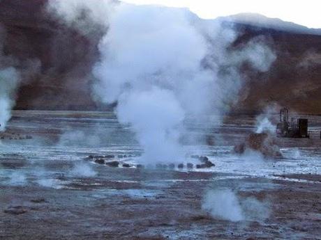Géiseres de El Tatio Mallku. Atacama. Chile Géiseres de El Tatio Mallku. Atacama. Chile
