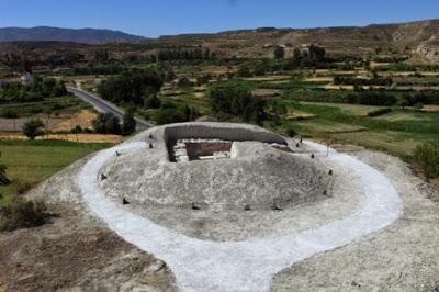 Hallan en Tútugi una mano que podría ser parte de una escultura similar a la Dama de Baza Hallan en Tútugi una mano que podría ser parte de una escultura similar a la Dama de Baza