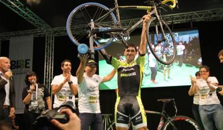 Ciclismo – Julián Sanz bate el récord guinness rodando 6 días en un rodillo. julian-sanz-bate-record-guinness-1-650x380