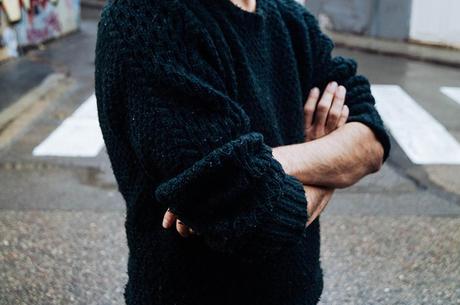 down_town_zara_knit_sweater_h&m_black_jeans_zara_oxford_shoes_outfit_streetstyle_glamour_narcotico_menswear_lifestyle_blog (14)