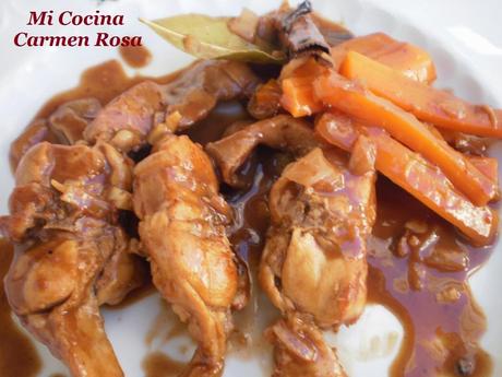 CONEJO EN SALSA DE CHOCOLATE CONEJO EN SALSA DE CHOCOLATE