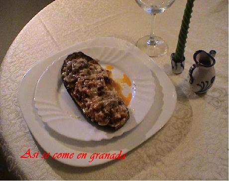 Berenjenas rellenas de atún {Reto Color y Sabor de Temporada} Berenjenas rellenas de atún {Reto Color y Sabor de Temporada}