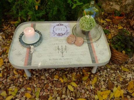 Una mesita para el sofá Una mesita para el sofá