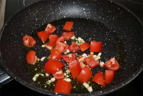 Pasta tomate y nueces paso 1 Pasta tomate y nueces paso 1