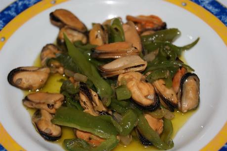 Mejillones con pimientos Mejillones con pimientos