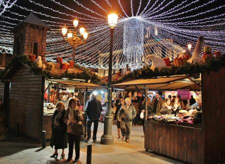 Mercadillo Navidad de plaza Benavente de Madrid