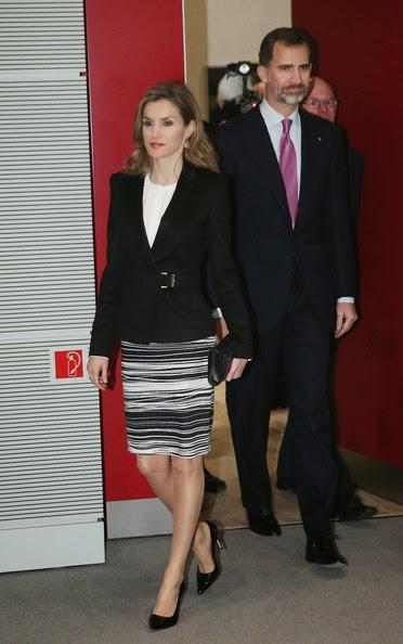 Dña. Letizia acierta en Alemania vestida de Hugo Boss