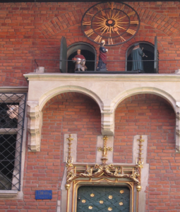 CRACOVIA: UNA CIUDAD que SORPRENDE CRACOVIA: UNA CIUDAD que SORPRENDE