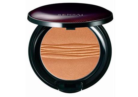 Un maquillaje fácil y rápido con Sensai polvos bronceadores Bronzing Powder