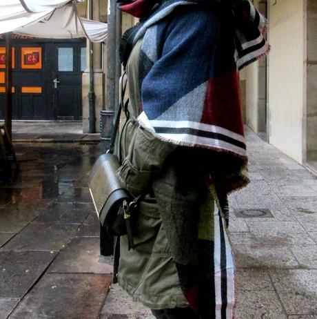 LONDON CALLING LONDON CALLING