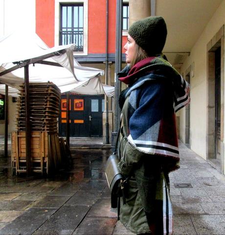 LONDON CALLING LONDON CALLING