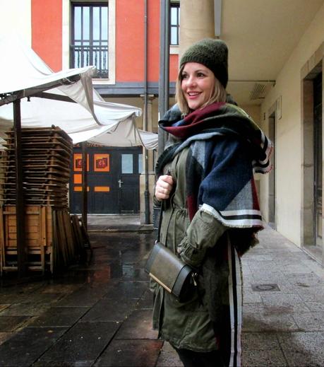 LONDON CALLING LONDON CALLING