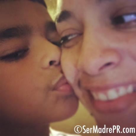 Si, es el nene de mamá y qué Si, es el nene de mamá y qué