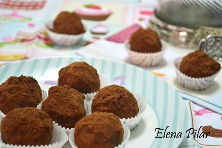 Trufas de coco y chocolate Trufas de coco y chocolate