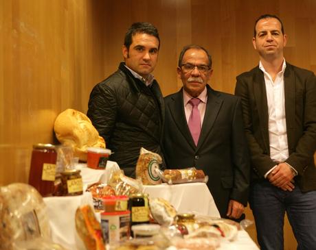 Benaoján mostrará las virtudes de su industria cárnica y su oferta turística de interior en la XII Feria de la Chacina Benaoján mostrará las virtudes de su industria cárnica y su oferta turística de interior en la XII Feria de la Chacina