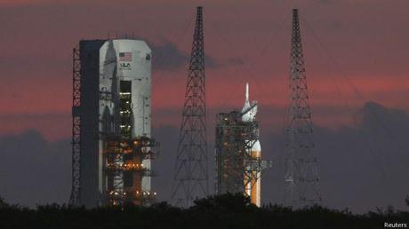 Exito del lanzamiento del “módulo experimental” Orión para hacer realidad futura misión a Marte. A la espera del despegue de Orion