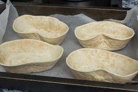 Barquitas crujientes de anchoas y pimientos asados Barquitas crujientes de anchoas y pimientos asados