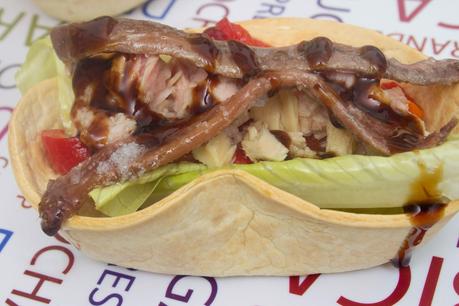 Barquitas crujientes de anchoas y pimientos asados Barquitas crujientes de anchoas y pimientos asados