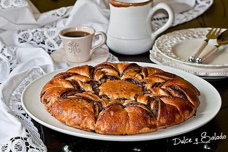 Estrella  de Brioche con Crema de Cacao y Mermelada de Frambuesas