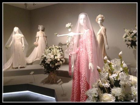Hubert de GIVENCHY. El maestro de la alta costura. Hubert de GIVENCHY. El maestro de la alta costura.