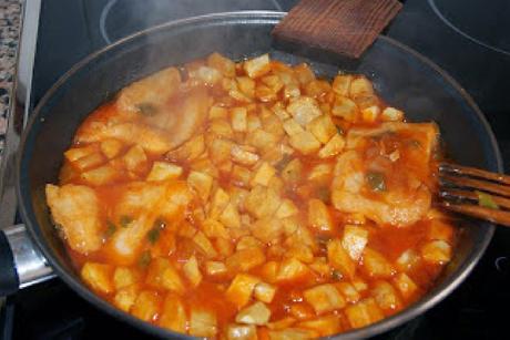 6 recetas de Pescado en salsa http://qurico.blogspot.com.es/2012/10/cazuela-rapida-de-pescado.html