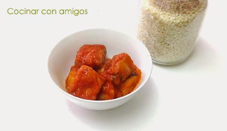 6 recetas de Pescado en salsa http://cocinarconamigos.blogspot.com.es/2014/09/atun-tomate.html