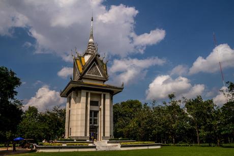 Monumento del campo de exterminio de Choeung Ek