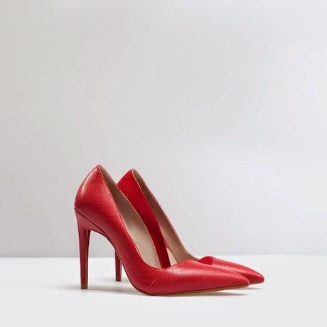 Con tacón alto Con tacón alto