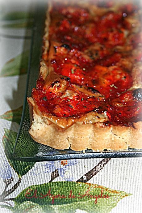 Banda salada de queso de cabra y mermelada de pimiento asado El Ágora de Ángeles banda salada, queso de cabra, mermelada de pimiento