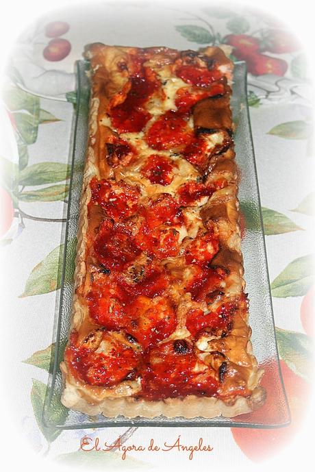 Banda salada de queso de cabra y mermelada de pimiento asado El Ágora de Ángeles banda salada, queso de cabra, mermelada de pimientos