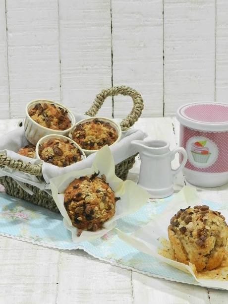 Muffins integrales con muesli al chocolate y plátano crunch Muffins integrales con muesli al chocolate y plátano crunch