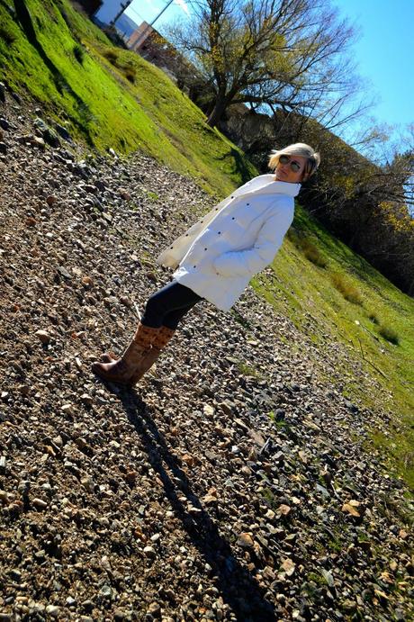 White parka and ethnic socks. White parka and ethnic socks.