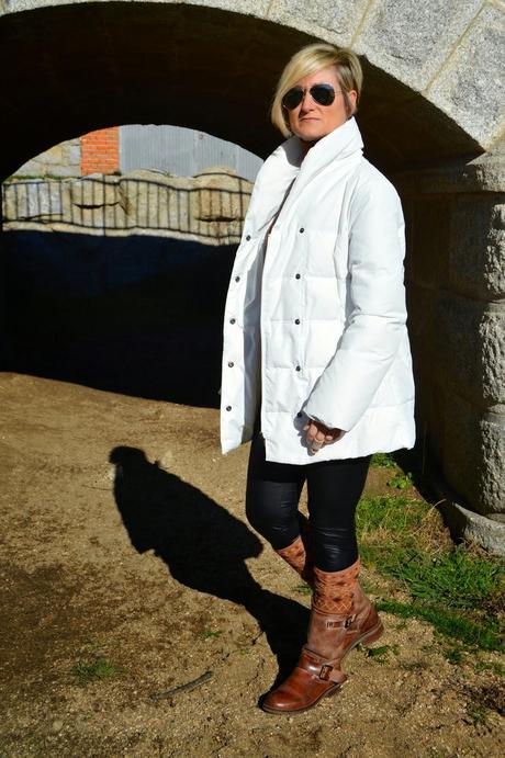 White parka and ethnic socks. White parka and ethnic socks.