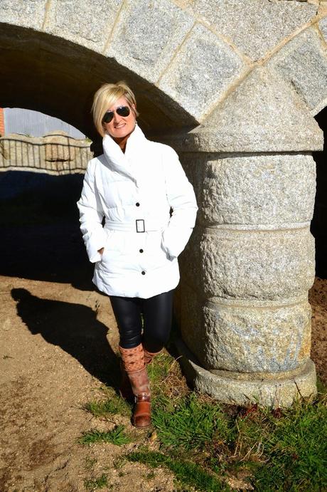 White parka and ethnic socks. White parka and ethnic socks.