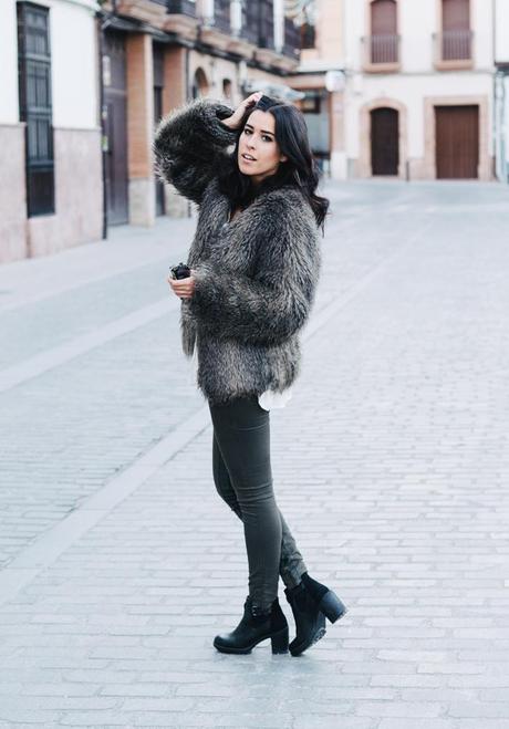 FLUFFY COAT FLUFFY COAT