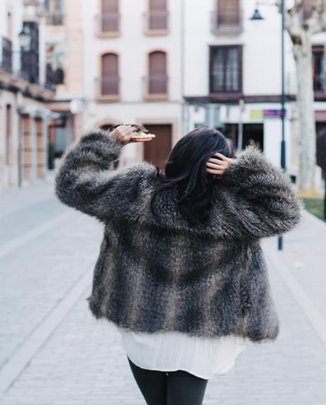 FLUFFY COAT FLUFFY COAT