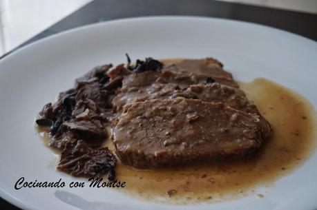Redondo de ternera con setas Redondo de ternera con setas